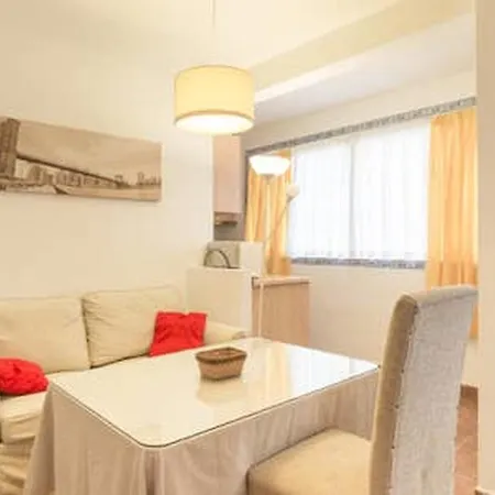 Comfortable In Balneario Малага